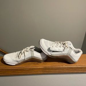 Nike Metcon 6; white/gum; Size 10
